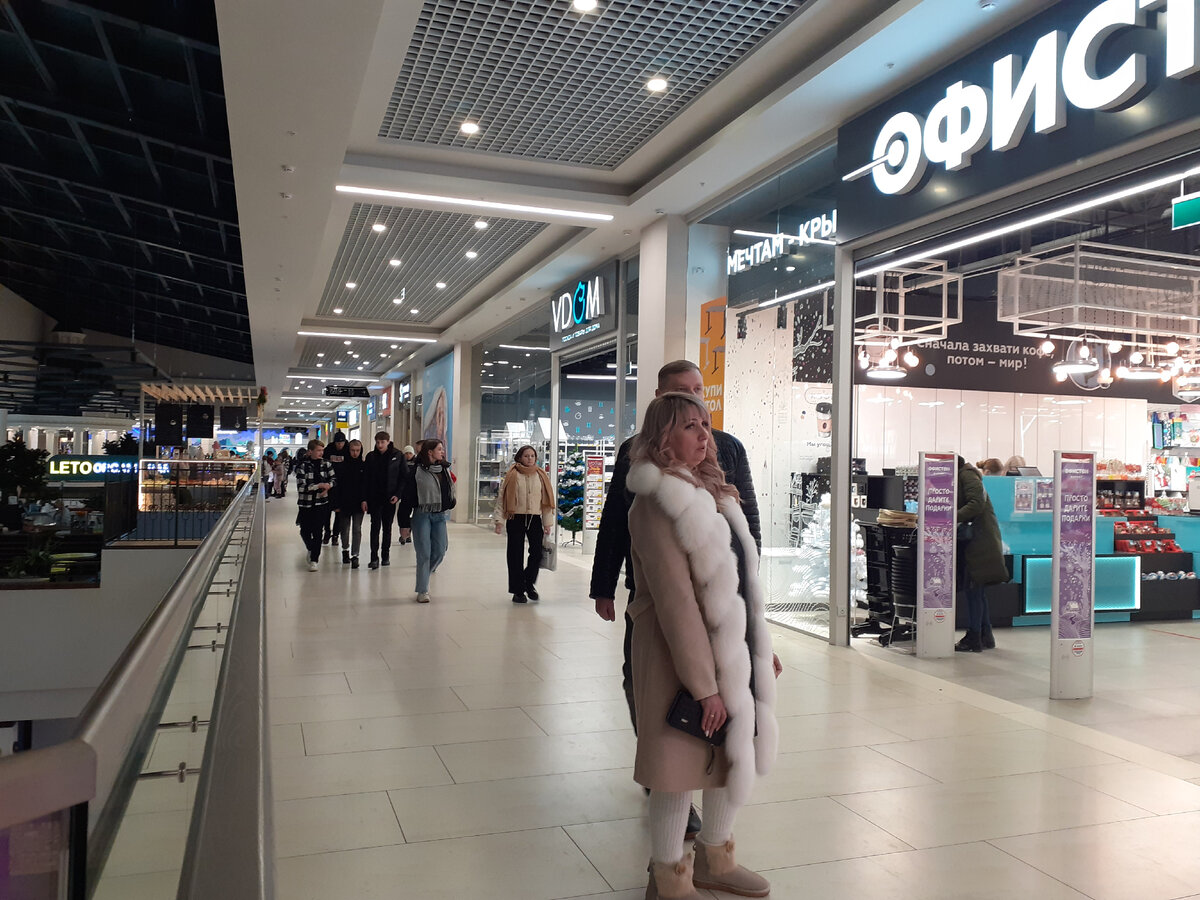 Фото сделано 27 декабря 2021 года. Один из торговых центров Гродно.