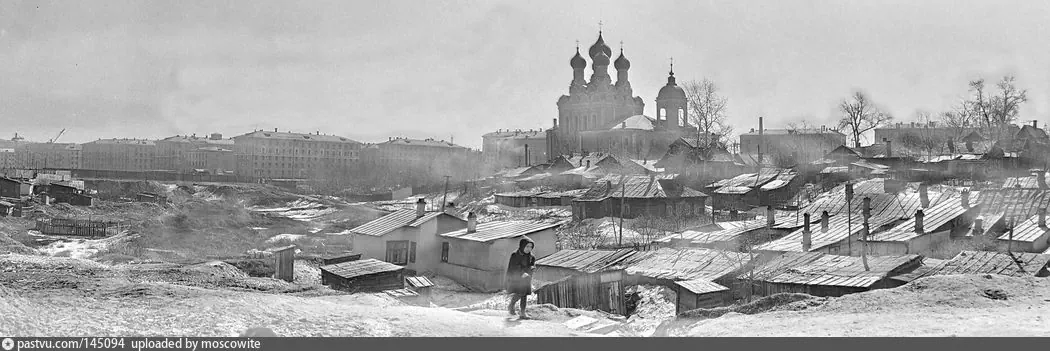 Село Алексеевское. Храм Тихвинской иконы Божией Матери. 1958 - 1960 г.
Подпись на вотермарке:uploaded by moscowite