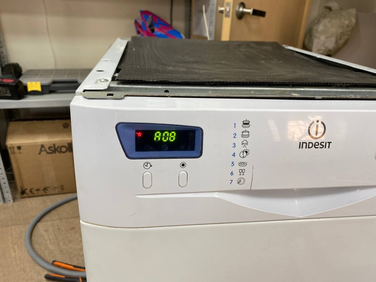 Стиральная машинка indesit wie 107. Стиральная машина индезит f08. Indesit wize 8. Ошибка f08 в стиральной машине indesit. Дополнительное полоскание в стиральной машине индезит.