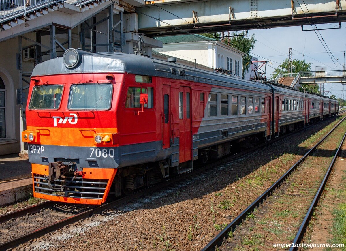 Электропоезд ЭР2Р-7080, станция Голутвин