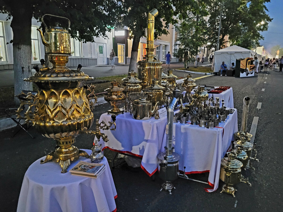 Самовары...