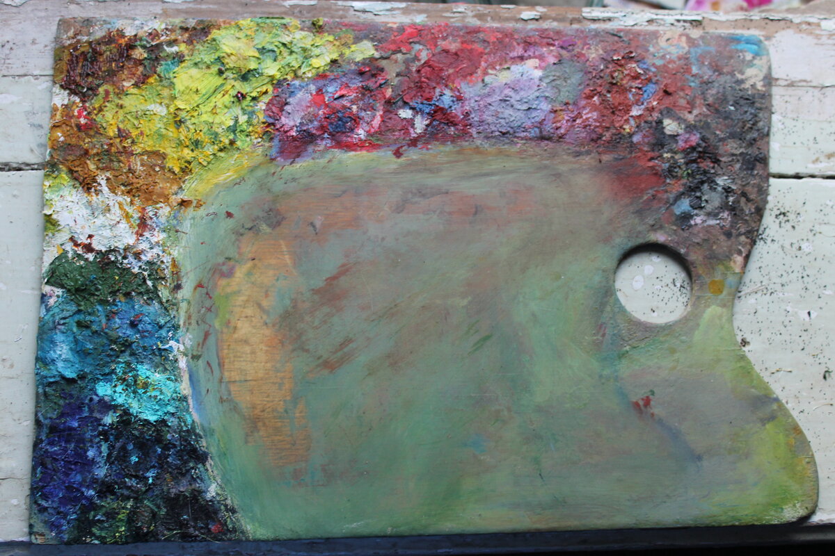 Палитра из этюдника. Для меня она маловата, но что поделать...