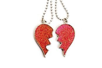 Как обстоят дела у семейных пар, у которых не возникает проблем из-за ревности? Первое место причин, которые приводят к разводам, тогда занимает "критическая пятерка",  Именно такое название получили пять следующих факторов. Несоответствия в них вызывают самые сильные с точки зрения эмоций конфликты.