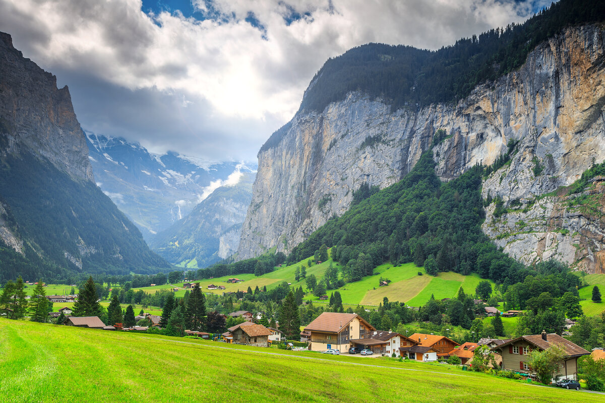 Швейцария — удивительной красоты страна, но для большинства путешественников неподъёмно дорогая.