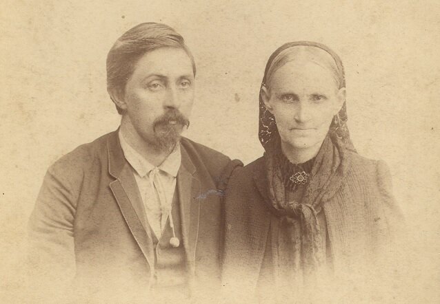 Дмитрий Наркисович с мамой, Анной Семеновной