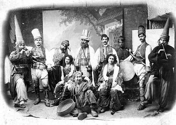 Опереточная труппа, исполнявшая «Леблебиджи», 1870-е гг. ǁ wikipedia.org