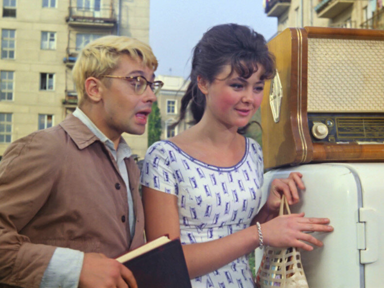 Кадр из фильма "Операция "Ы" и другие приключения Шурика"                              