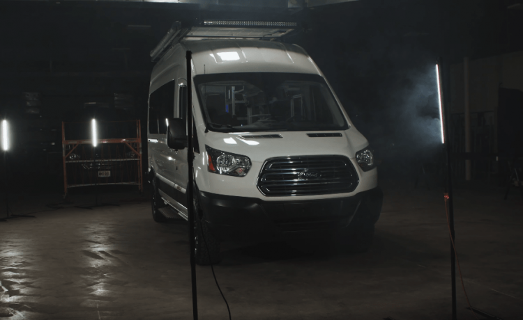 VanDoIt переоборудовал первый микроавтобус Ford Transit AWD