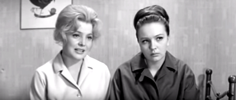 кадр из фильма "Старшая сестра"