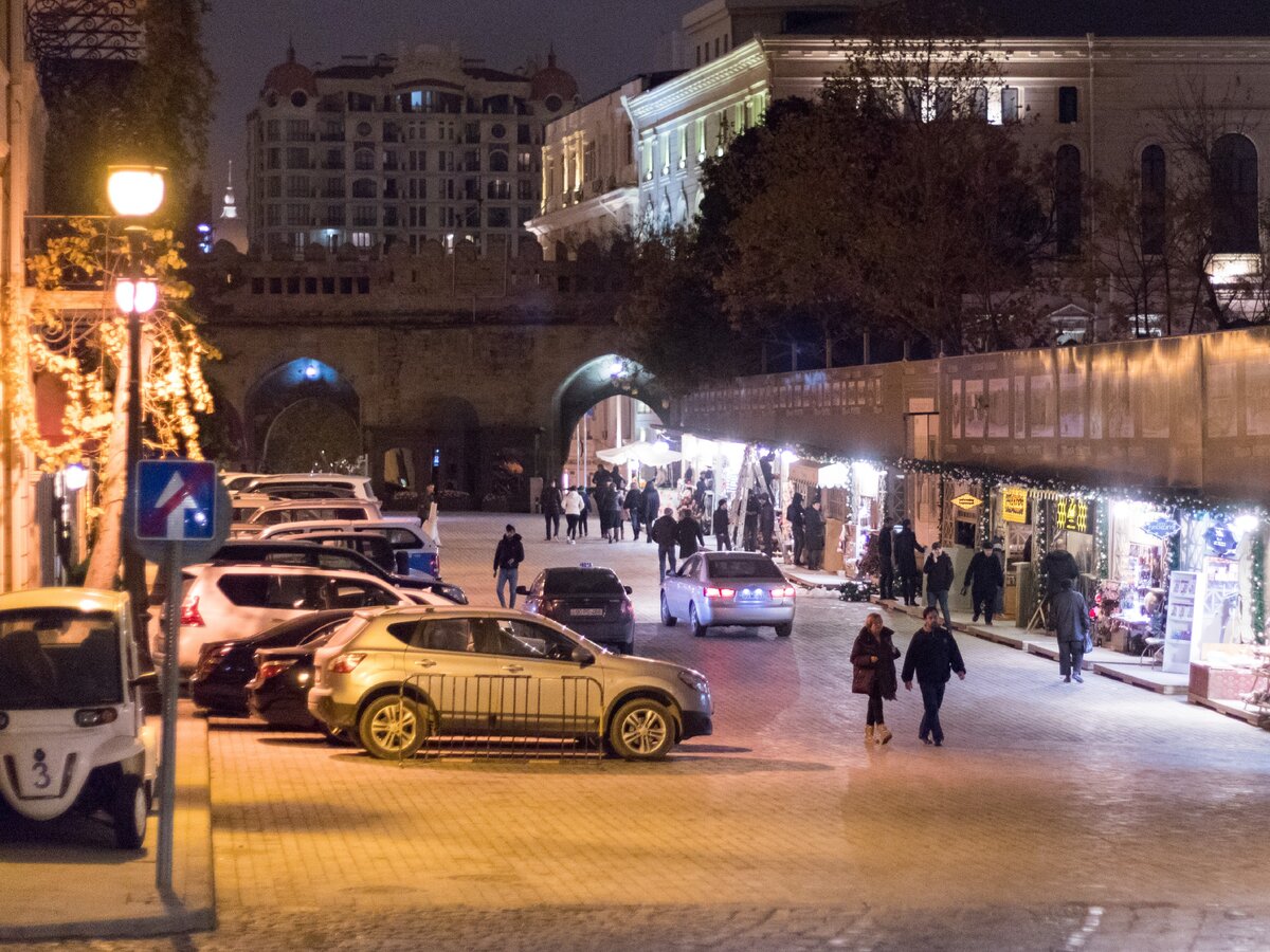 Глюкоза выступила в Баку после скандального концерта в Красноярске - МК