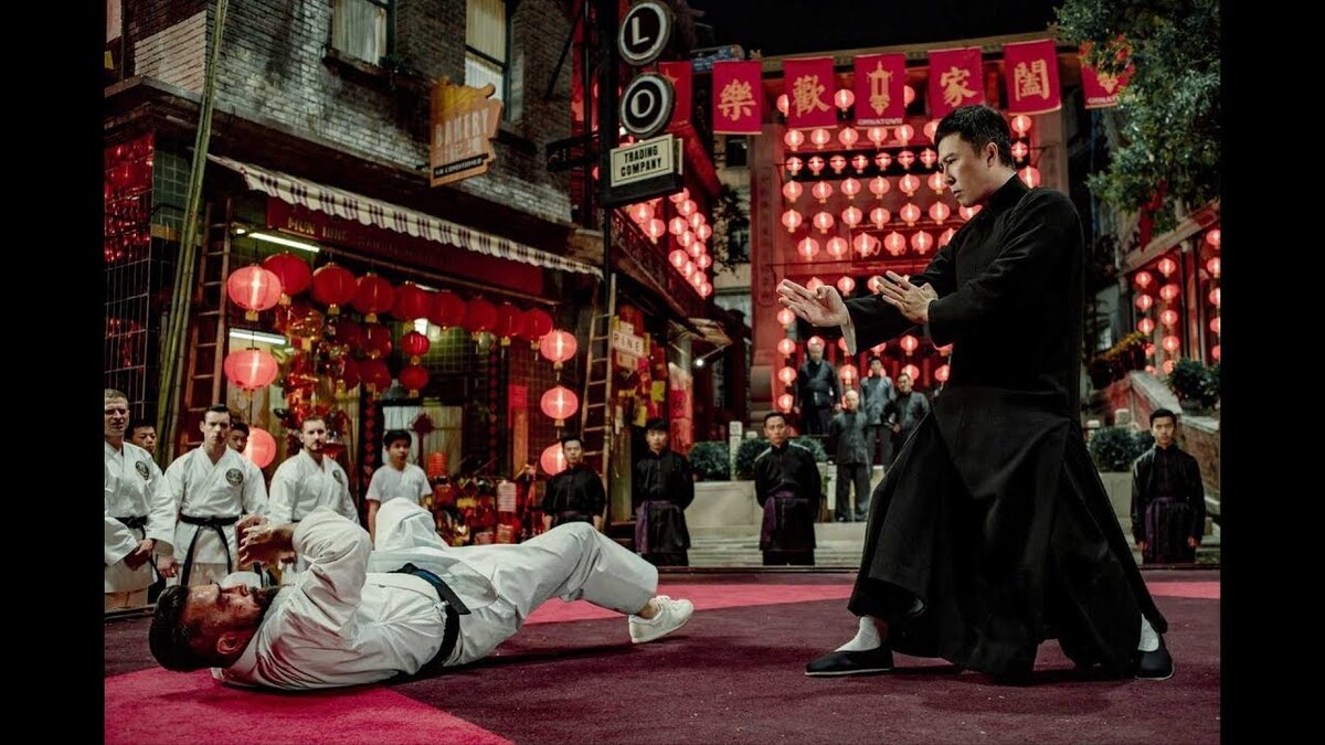 Кадры из фильма (свободный источник)