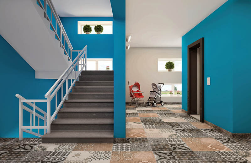 Коляски в подъезде запрещены. Фото: in.reutor.ru