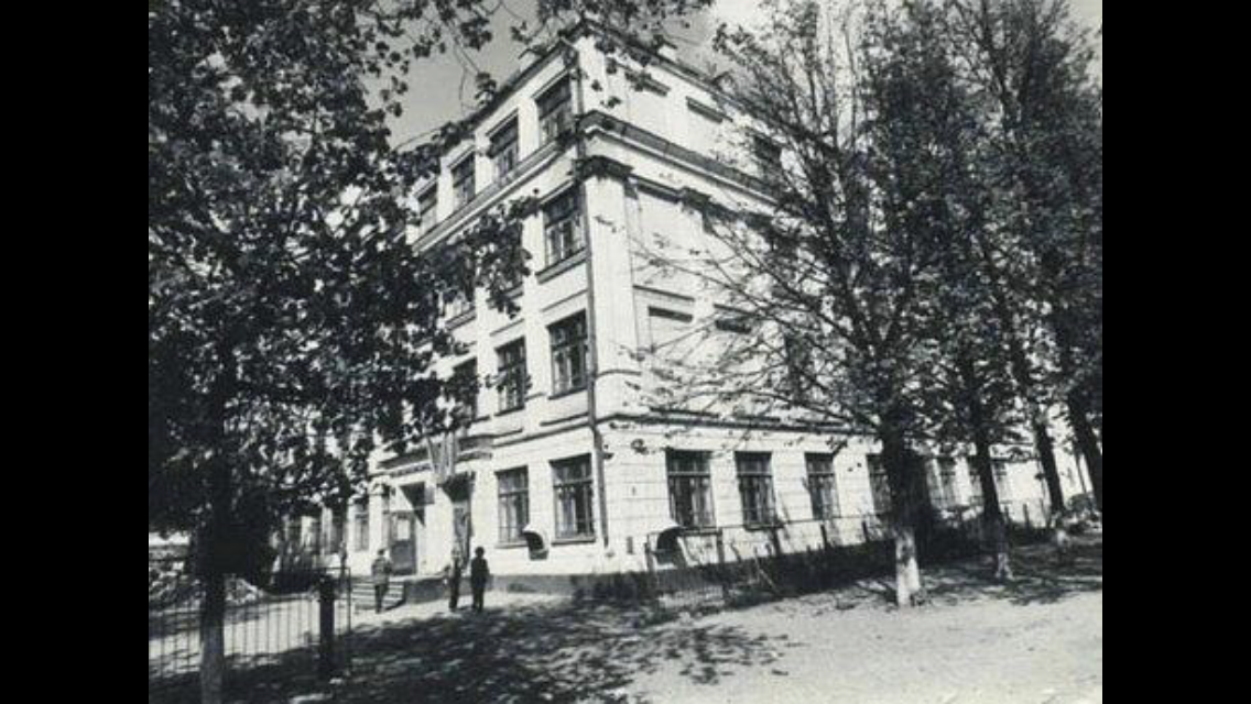 Город Тверь. Школа(теперь гимназия) номер 8. Фото из интернета. Автор неизвестен.