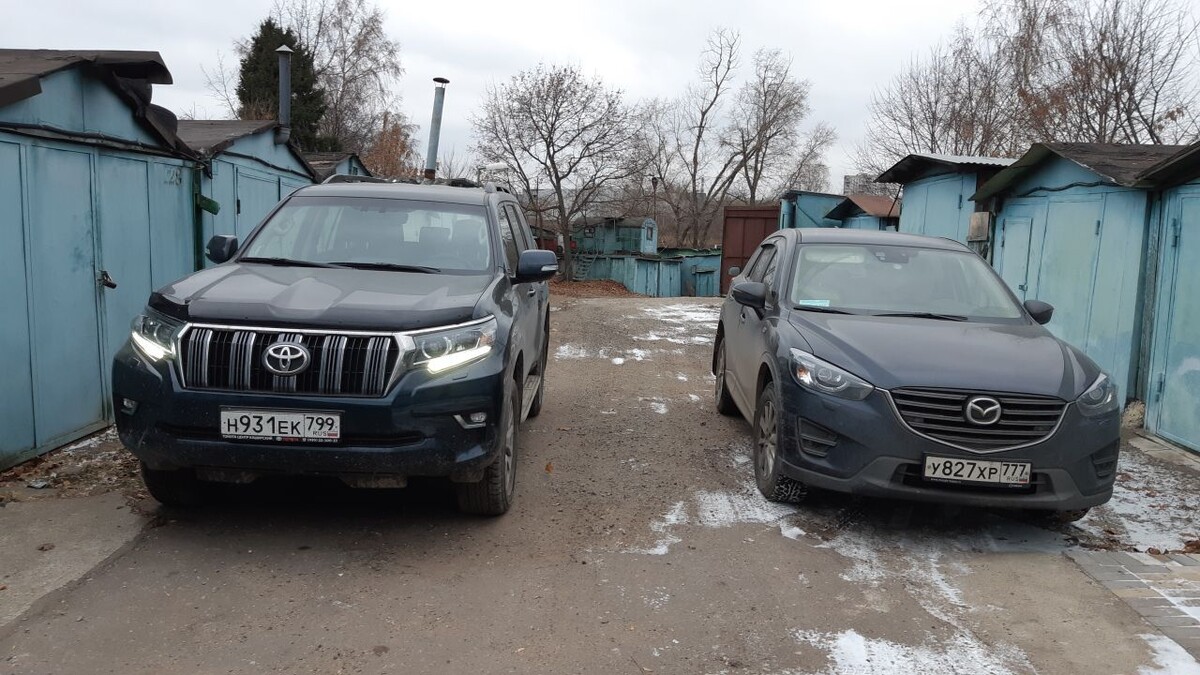 Посчитайте сколько дорогих авто в пробке.