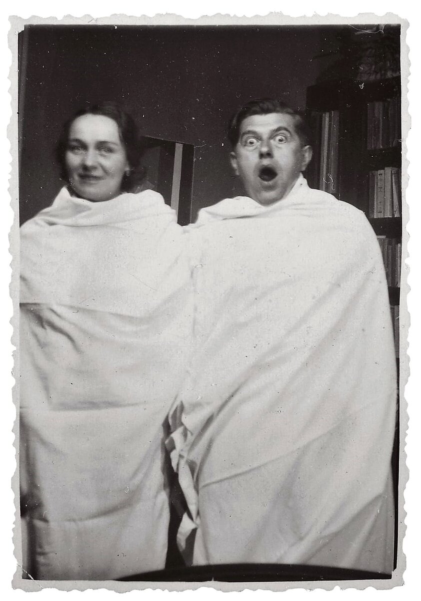 Рене и  Жоржетта Магритт, 1922, Художественный музей Герберта Ф. Джонсона,  Нью-Йорк.  Официальный сайт - www.museum.cornell.edu 