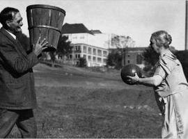 Первые игры по баскетболу.