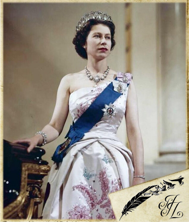 Елизавета II на лестнице Букингемского дворца, 1960 г.