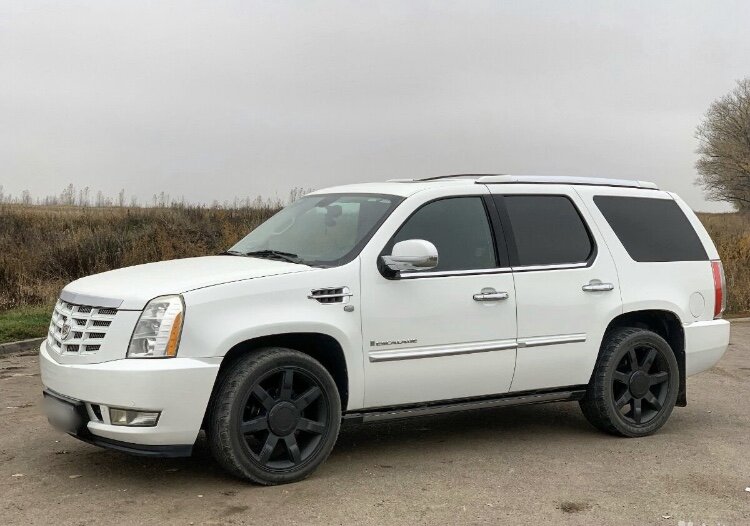 Cadillac Escalade Gmt900