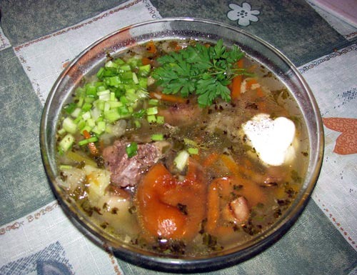 Cabbage soup with salted saffron milk caps.