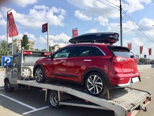  
Ассоциации  с эвакуатором, мягко говоря, неприятны многим. Тем не менее, эти машины  выполняют колоссальную работу, и она не всегда с негативным оттенком.  Узнать стоимость на эвакуатор Киев можно в любой момент, и желательно  заранее, чем он может действительно понадобиться. Средние расценки на  подачу эвакуатора в Киеве от 500 грн, а более точную сумму можно узнать у  оператора во время востребованности услуг транспортировщика. Компания  “Evakuator24” подает машины не только по столице, но и за город, и по  цене стоит уточнить тоже по телефону.
