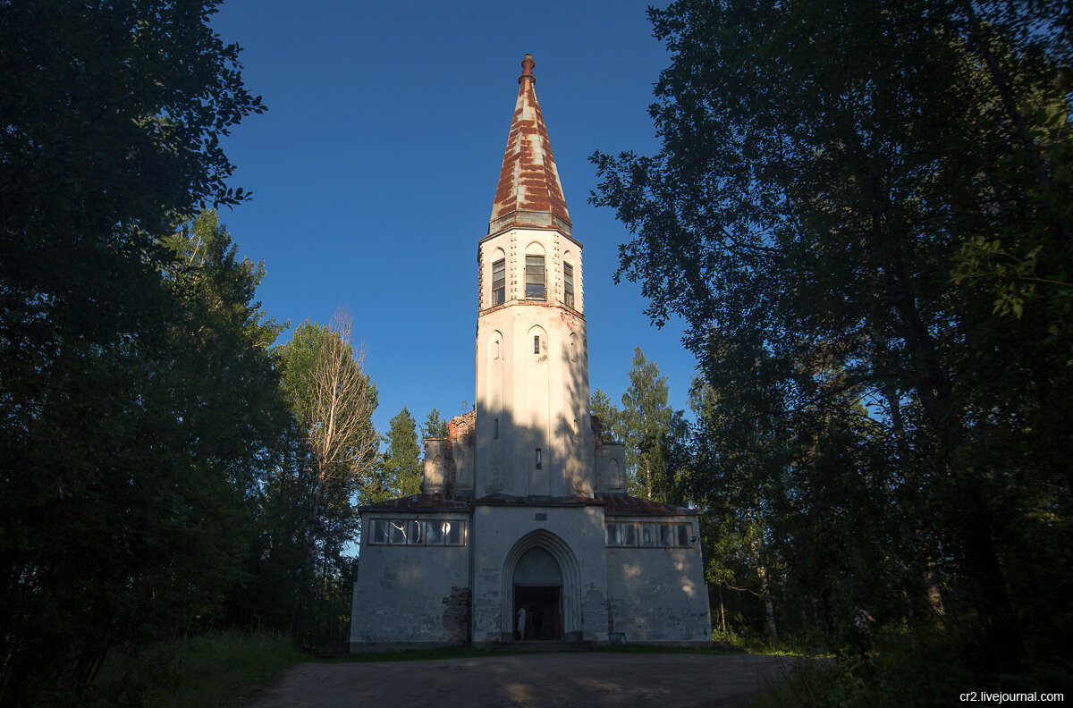 Заброшенная финская кирха. Лумиваара, Карелия (ещё 1 фото)