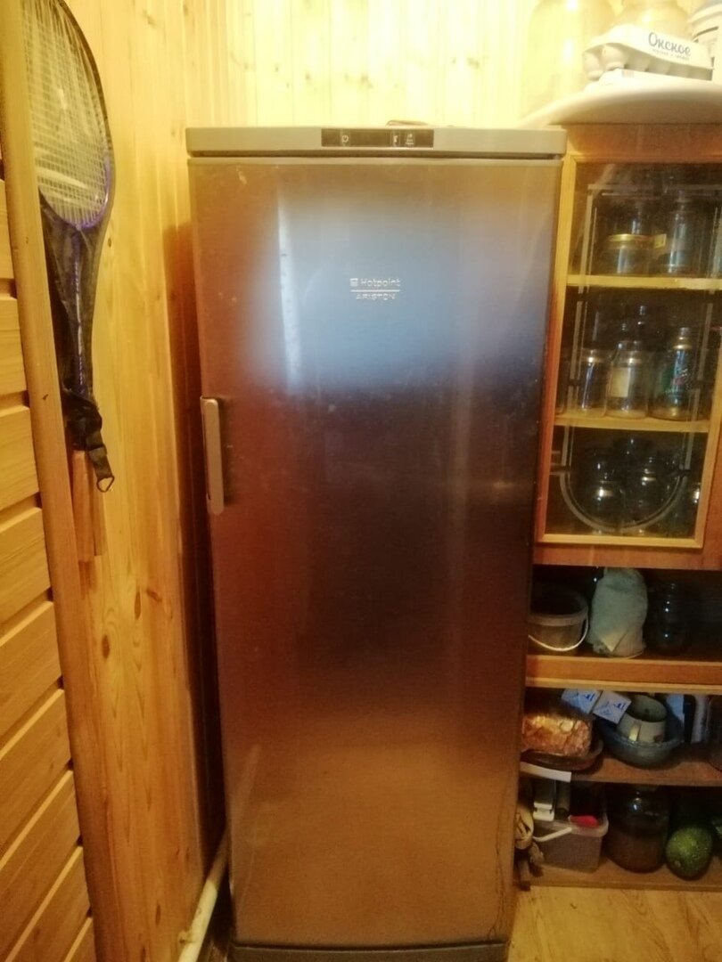 Морозильная камера HotPoint Ariston системой no-frost. Фото автора