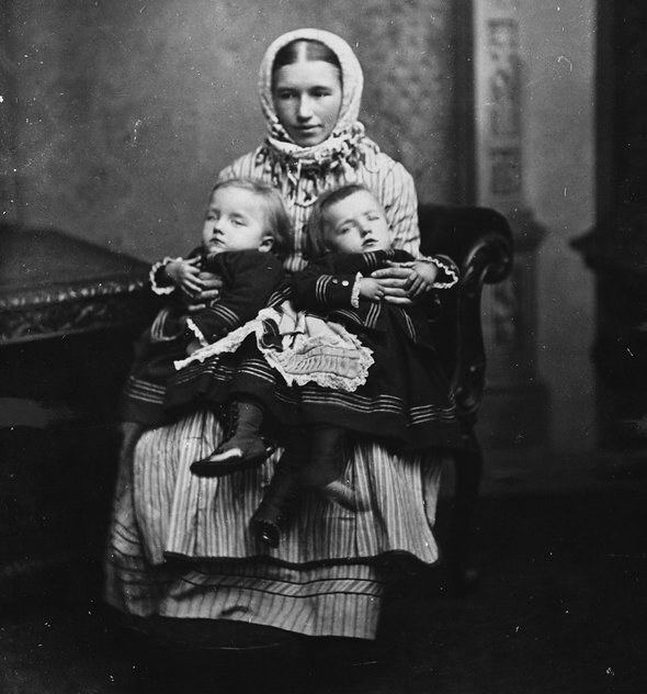 Сестры Блажек в детстве. Фото: Hulton Collection