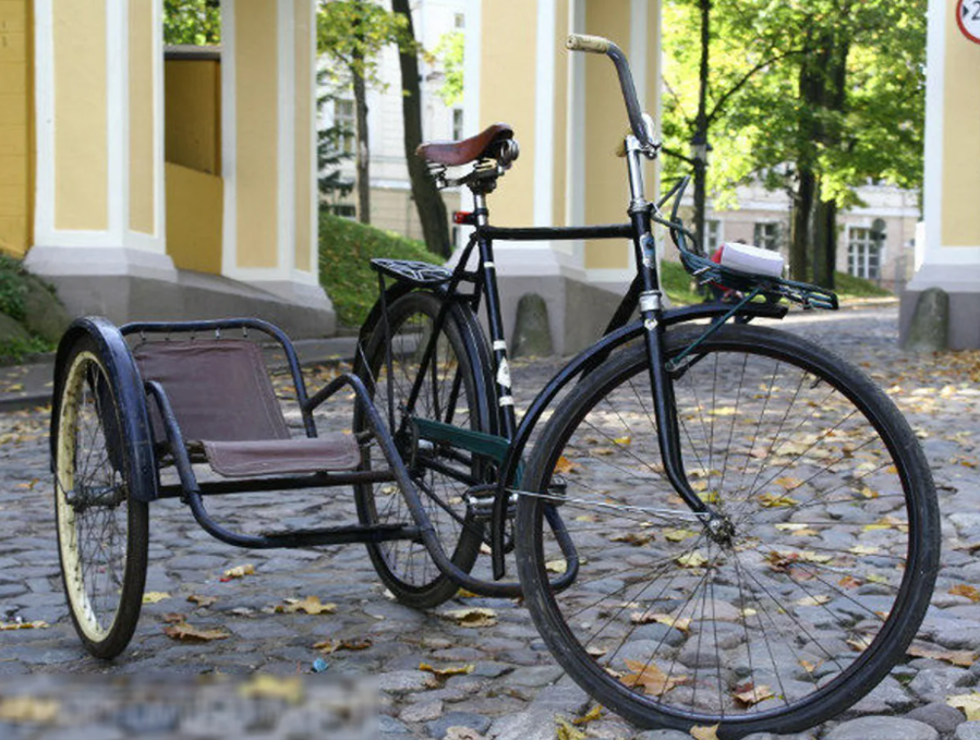 Велосипед с люлькой. Инвалидная велоколяска ММВЗ. Боковой пассажирский (детский) велоприцеп (1956). Боковой прицеп для велосипеда.