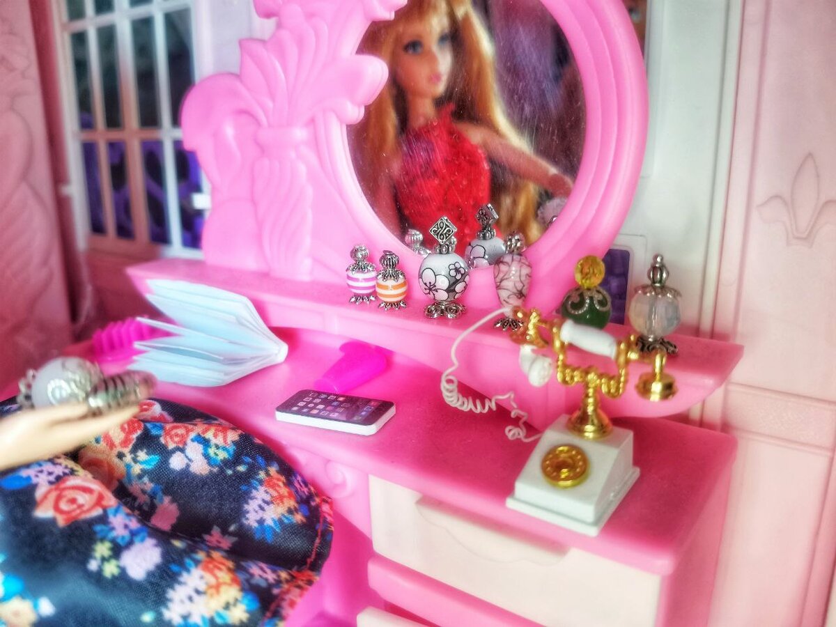 Домик для Барби своими руками: исполняем желания принцесс!