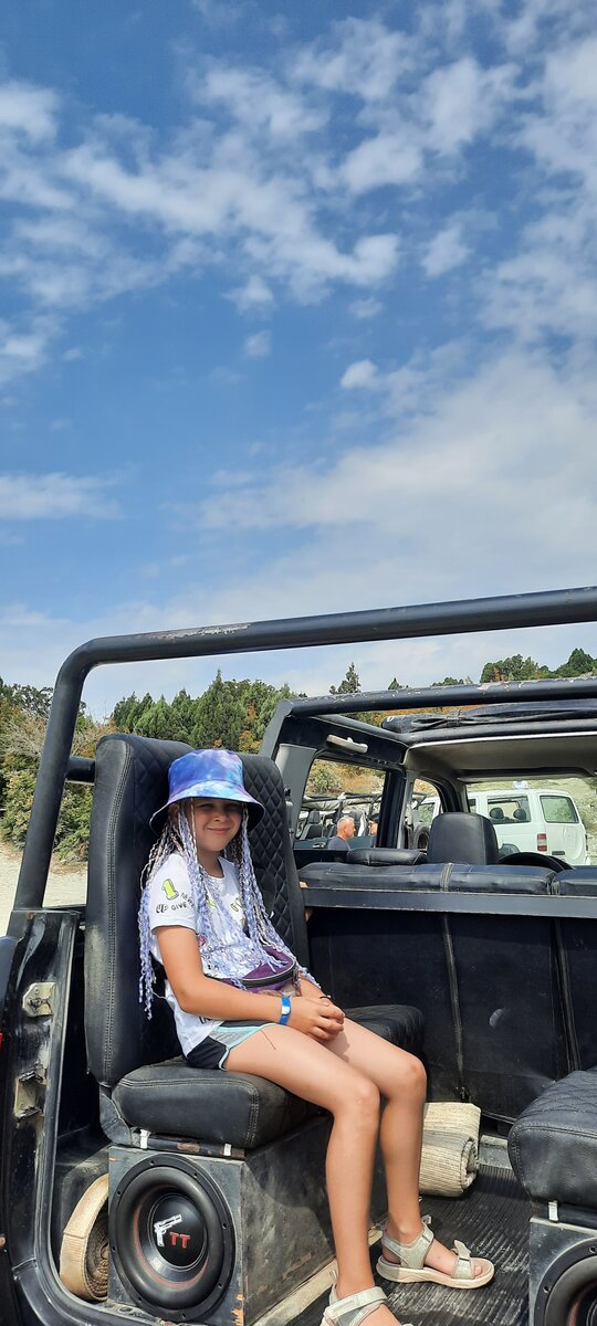 Маша на джиппинге. Фото автора.