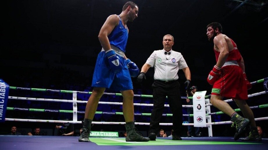     Михаил Дегтярев, глава региона, надеется, что благодаря чемпионату России по боксу, занимающихся этим видом спорта станет больше. Он отметил, что для края большая честь принимать эти состязания.