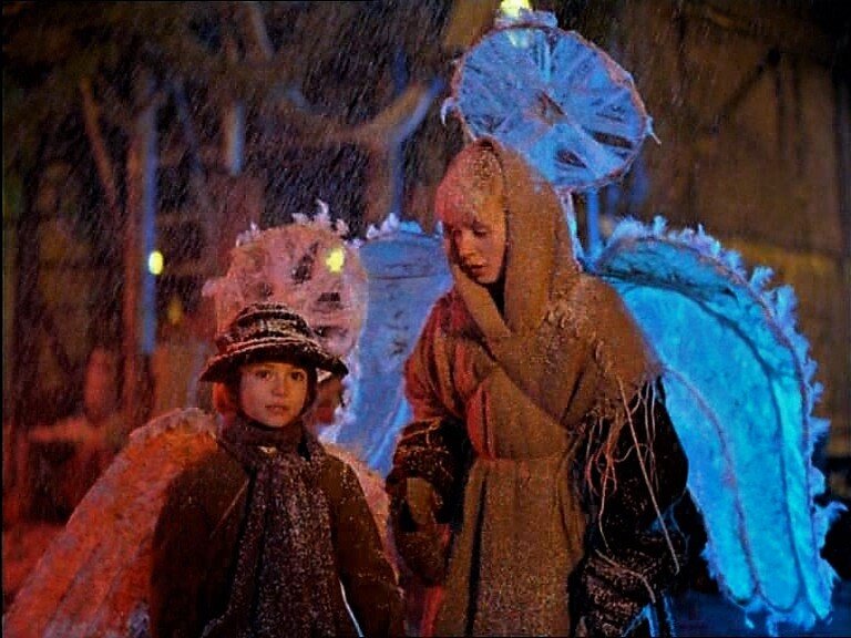 Художественный фильм «Сказка странствий», 1982. Режиссёр Александр Митта. Авторы сценария Александр Митта, Юлий Дунский, Валерий Фрид. Совместное производство киностудий «Мосфильм», «Совинфильм», «Баррандов» (Чехословакия), «Букурешти» (Румыния). В роли Марты Татьяна Аксюта, в роли маленького Мая – Ксения Пирятинская
