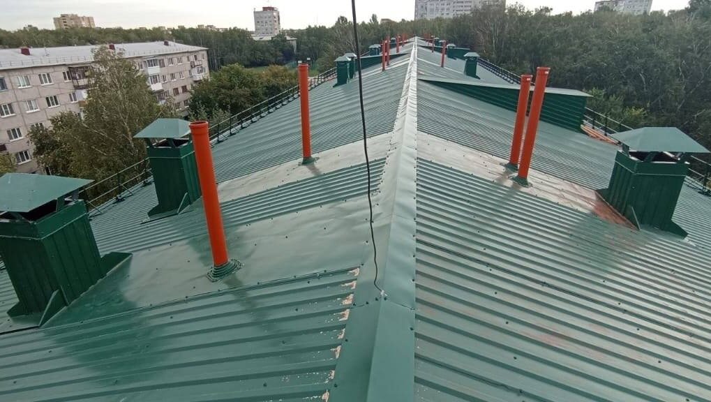     На восстановление кровли выделили больше пяти млн рублей.