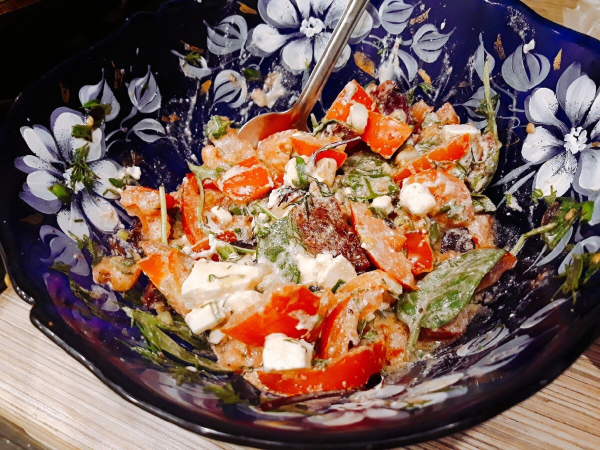 Назвала бы это сервировкой, но нет