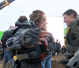 Кадры из фильма "Грань будущего"