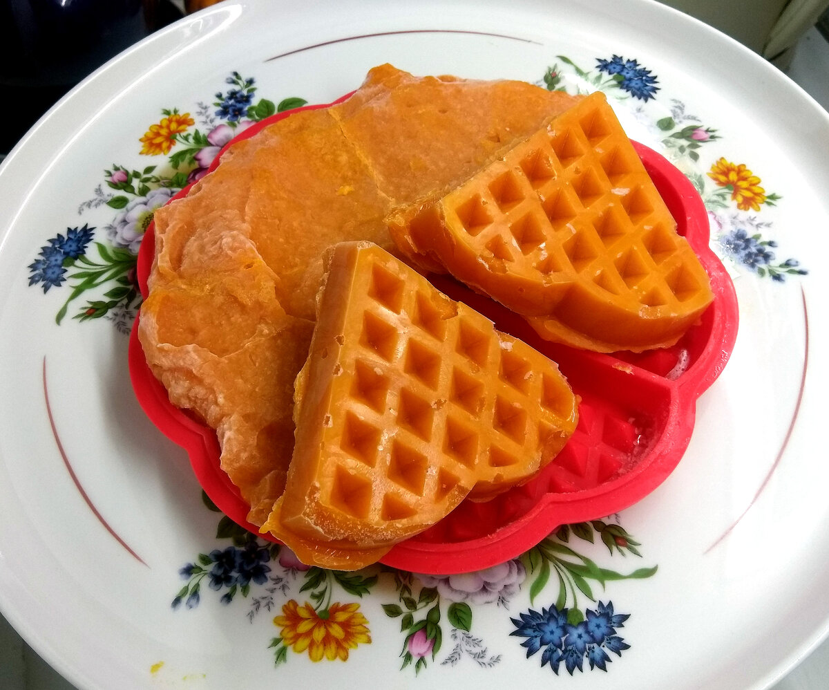 Использую замороженное, тыквенное пюре. Разморозила в свч - и готово!