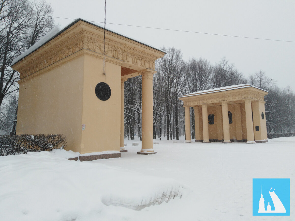 Главный вход в Парк Победы. Находится со стороны Московского проспекта.  