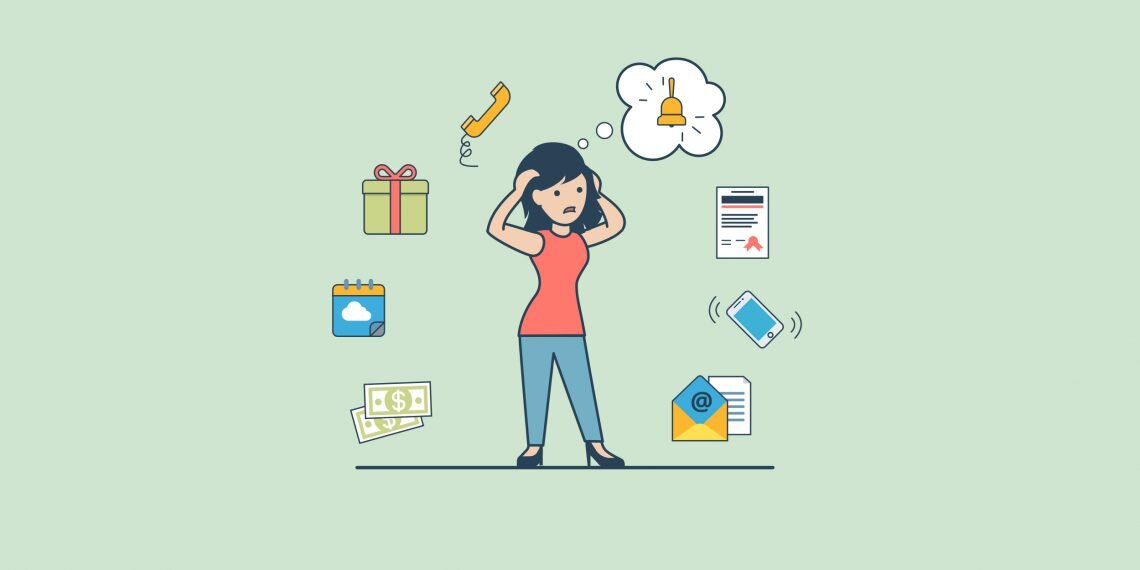 Обладать хорошей памятью очень круто. Можно моментально схватывать новую информацию, усваивать ее и запоминать навсегда. Когда ты умеешь так делать, тебе открыты огромные возможности, ведь это огромное преимущество. Как развить в себе выдающуюся память? Сделать это можно достаточно просто. Нужно знать лишь некоторые техники, которые будут приведены далее. 
1.	Создайте себе мотивацию. У вас не получится хорошо запоминать, если вы не смотивированы. Поговорите с собой и распишите все плюсы и преимущества от того, что вы выполните задачу. Мотивация должна быть глубокой и исходить изнутри. 

2.	Никогда не зубрите. Бездумное заучивание не то что бесполезно, даже вредно. Чем больше вы зубрите, тем хуже ваш  мозг реагирует на новую информацию.

3.	Регулярно практиковаться заучиванием текстов или стихов. Хотя бы один стих в неделю в скором времени приведет к значительным улучшениям в способности запоминать.

4.	Ассоциативное запоминание. Подразумевает на каждую вещь придумывать образ или ассоциацию. Вам будет значительно проще рассказать стих о природе, если вы придумаете ассоциации о нем, представите поле, реку, солнце.

5.	Чтение слов наоборот. Для развития памяти читайте слова наоборот. Напишите 3 слова и, не подглядывая, произнесите их задом наперед. Это упражнение круто тренирует мозги. Когда три слова начнут даваться вам очень легко, переходите от коротких к длинным словам и постепенно увеличивайте их количество.

6.	Вспоминать. Когда вы что-то забыли, не подглядывайте в подсказки, не спрашивайте друзей. Пытайтесь вспомнить самостоятельно. У вас есть эта информация, вам нужно лишь вспомнить ее.

7.	Работа с трудными текстами. Возьмите научную литературу. Читайте вдумчиво, пытаясь понять каждую фразу. Труды философов отлично подходят для этого упражнения.

8.	Читайте больше книг. Не обязательно сложную литературу, можно любое чтиво. Хотя бы час в день начнет тренировать ваш мозг. 

9.	Арифметика. Например, в транспорте посчитать количество сидений и разделить на количество пассажиров. Или просто умножить два числа. 

10.	Проговаривать то, что нужно запомнить. Возьмите информацию и проговорите вслух. Так как вы ее произносили, слышали и осознавали, у вас работали 3 рецептора одновременно. Можно также добавить и запись. Это еще в большей степени улучшит запоминание.

11.	Изучайте иностранные языки. Это одна из наиболее колоссальных возможностей прокачать мозг.

12.	Вспомнить, что происходило на протяжении дня. По порядку с утра в течение дня и до вечера все события: кого встретили, о чем говорили, что делали. Очень  скоро вы накачаете свою память.
Вы помните, что вы делали вчера?
