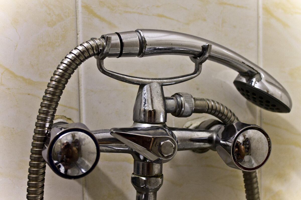 Ремонт смесителя в ванной, своими руками, не дожидаясь сантехника. 