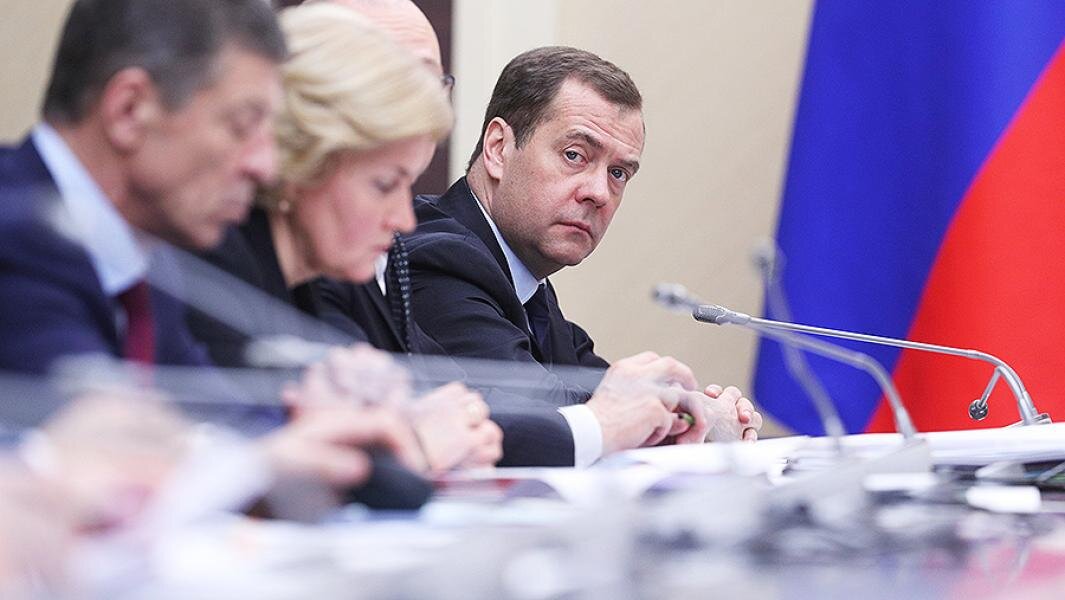 До 1 июля правительство создаст Центр мониторинга и управления сетью связи общего пользования, который будет подчиняться Роскомнадзору, — соответствующее постановление уже подписал премьер Дмитрий Медведев. Фото: ИЗВЕСТИЯ/Павел Бедняков