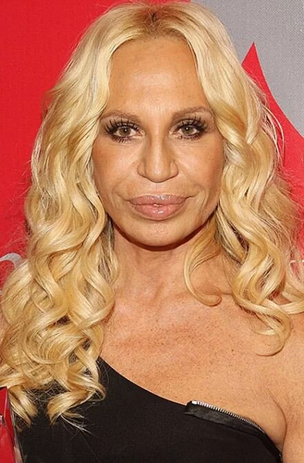 Донателла в 2008 http://www.spletnik.ru/beauty/beautyevolution/55018-evolyutciya-donatella-versache.html