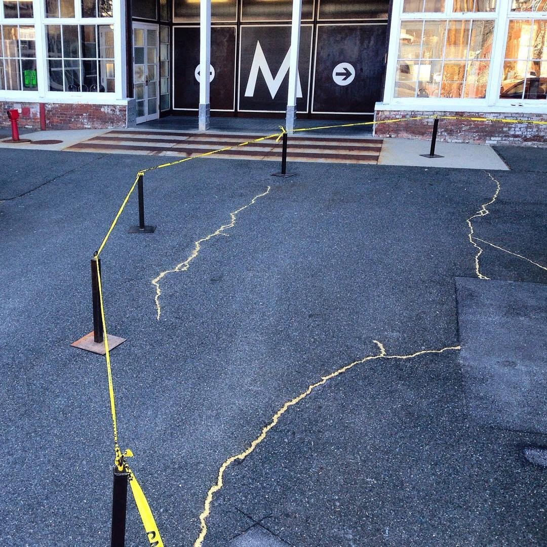Массачусетский  музей современного искусства - Massachusetts Museum of Contemporary Art  (MASS MoCA) в Северном Адамсе, штат Массачусетс. Фото by Rachel Sussman  https://www.instagram.com/p/BEPEeK8DyoN/ 