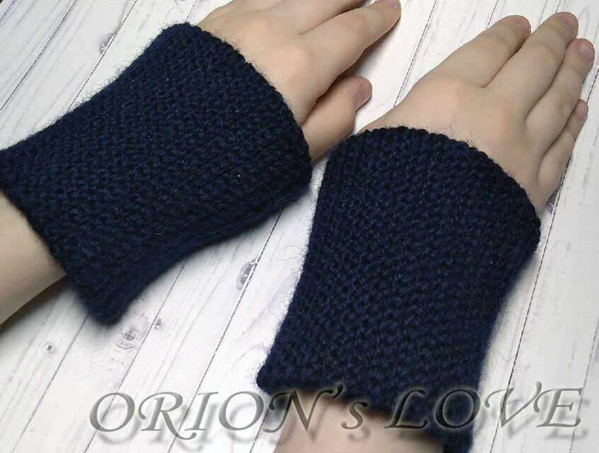 Манжеты готовы, осталось их пришить к курточке.