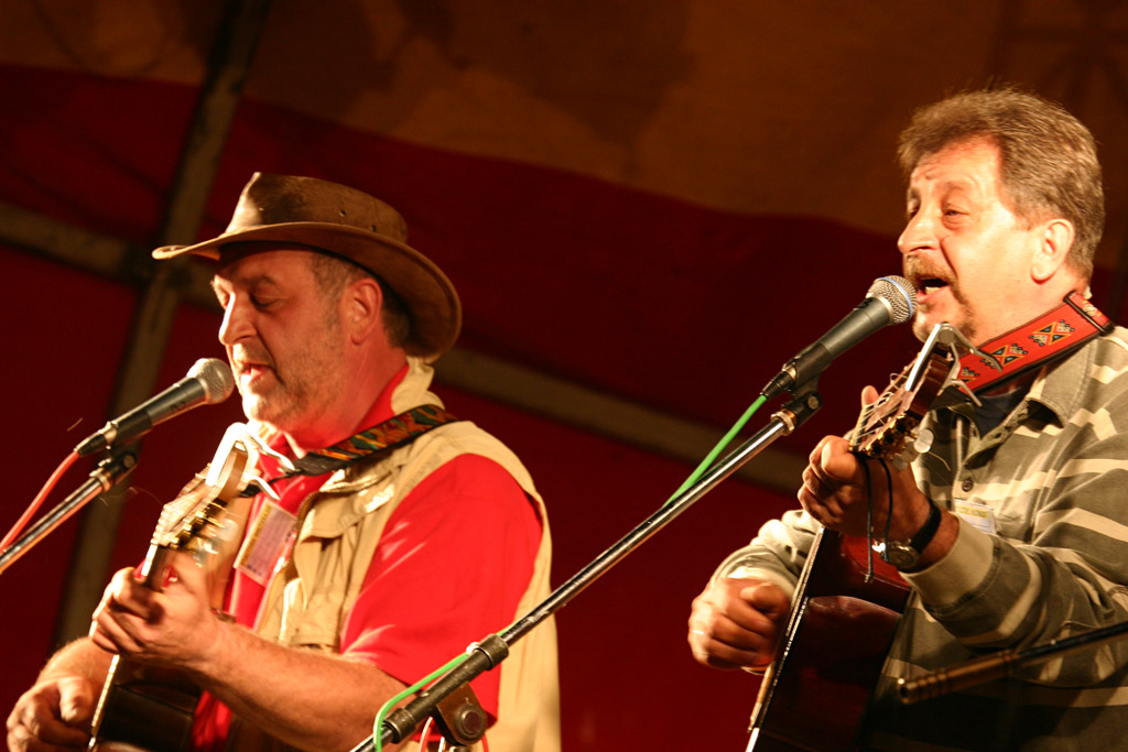 Вадим и Валерий Мищуки.