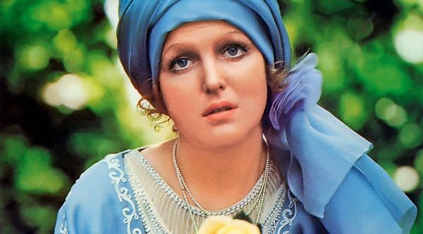 Кадр из фильма "Раба любви"- Елена Соловей