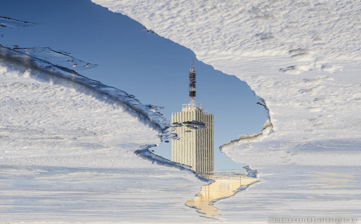 Подводный небоскреб