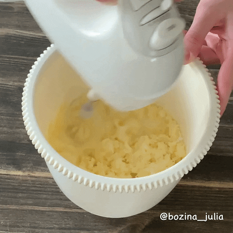 Фото - Сладкий Персик. Взбиваем масло с пудрой