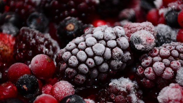 Плодово-ягодная заморозка: 5 вкусных способов применения, о которых многие хозяйки просто забыли