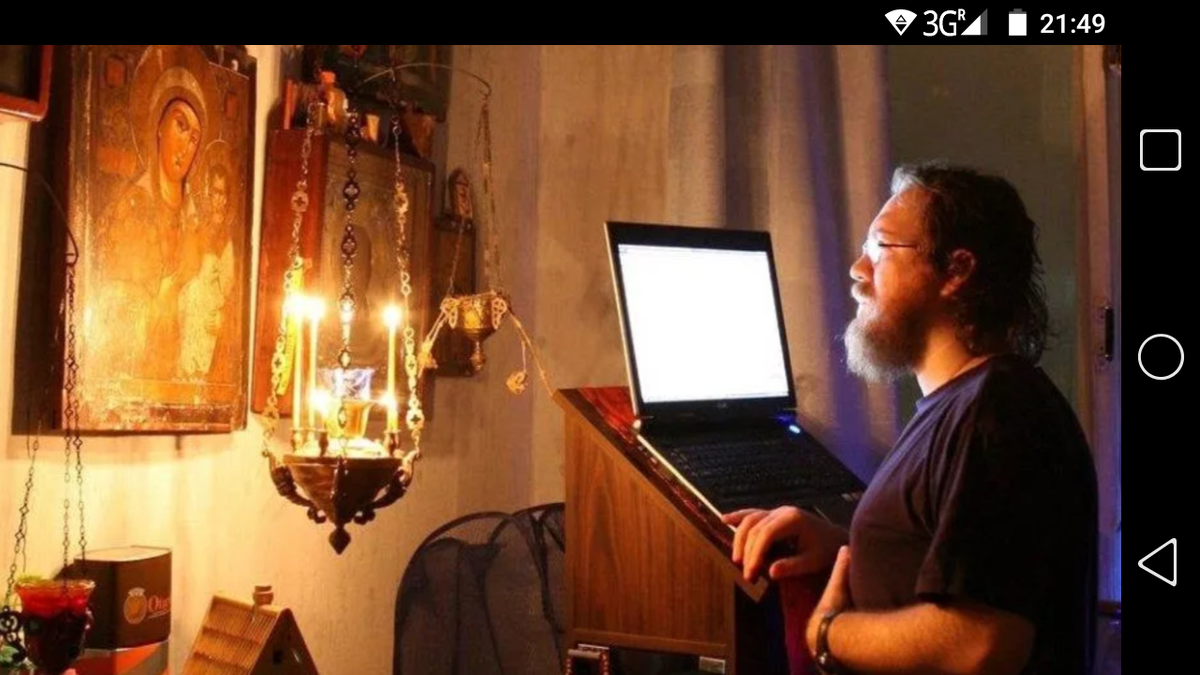 фото Молиться и исповедоваться дома в условиях самоизоляции