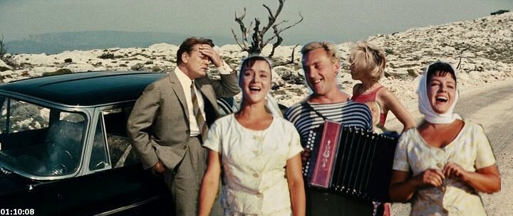Фильмы "Стряпуха" и "Фантомас разбушевался" вышли в 1965 году и со временем стали культовыми